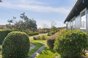 Idyllic Holiday Home Near Cliffs And Beach in Gudhjem
